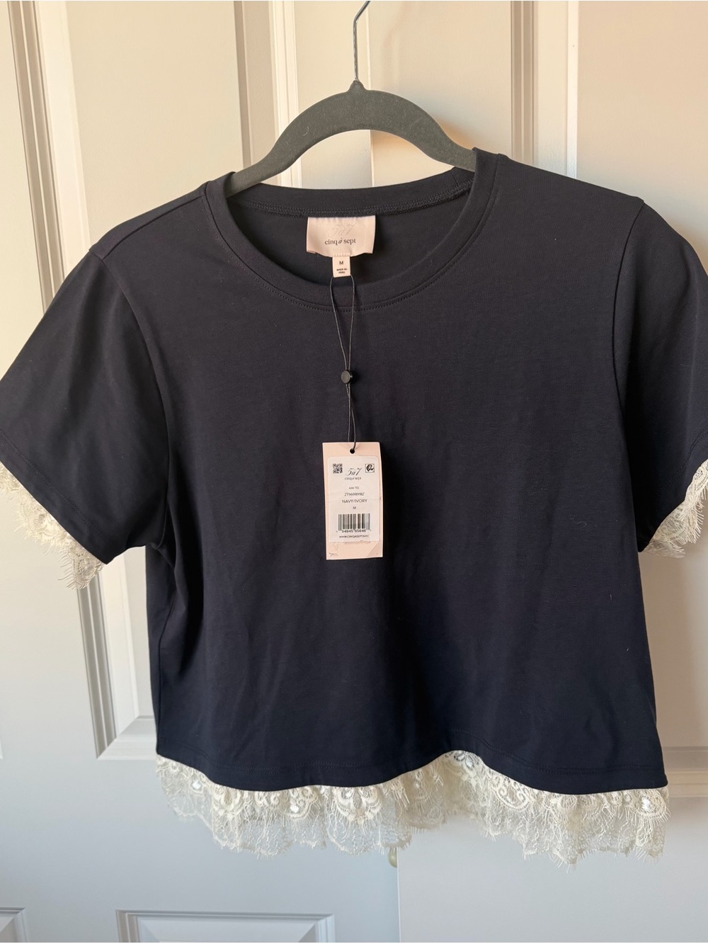 Cinq à Sept Ami Tee Navy Ivory Lace Trim Short Sleeve Top Size M NWT